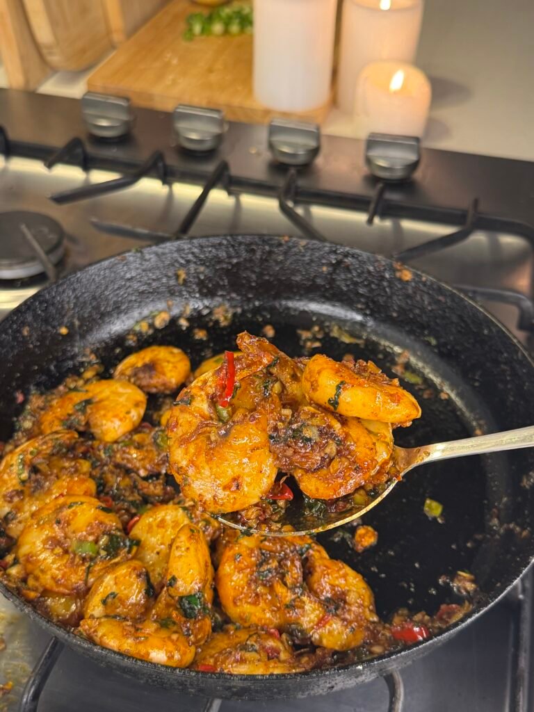An Easy Recipe Guide To Make Chilli Garlic Prawn At Home!